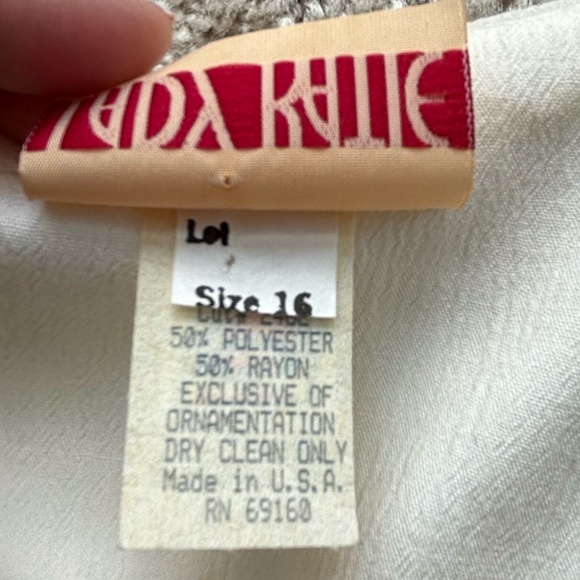 Vintage Lady Katie Cream Midi Dress Size 16 | Needs Cleaning and  Stained - Picture 8 of 13